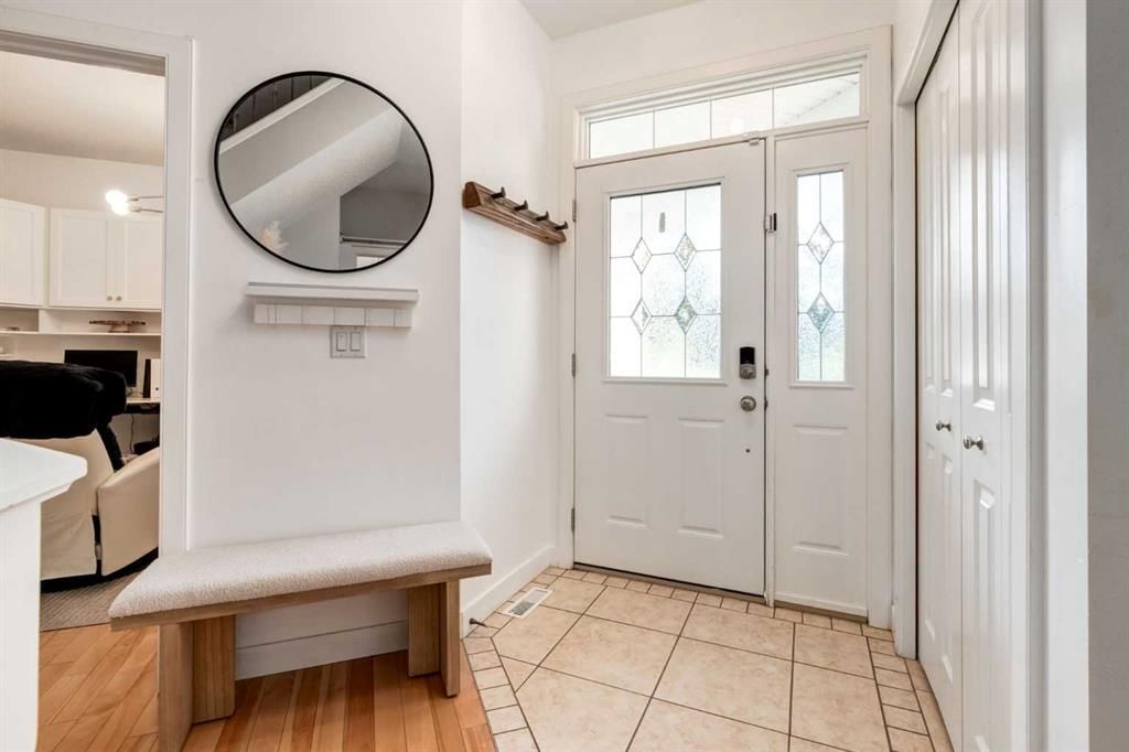 8631 Wentworth Drive SW, Calgary — photo 5 of 48