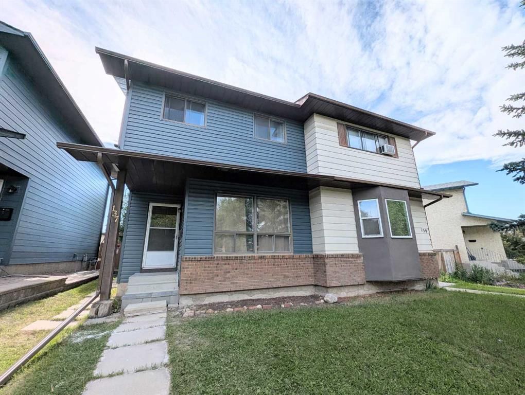 137 Bermuda Drive NW, Calgary — main listing photo