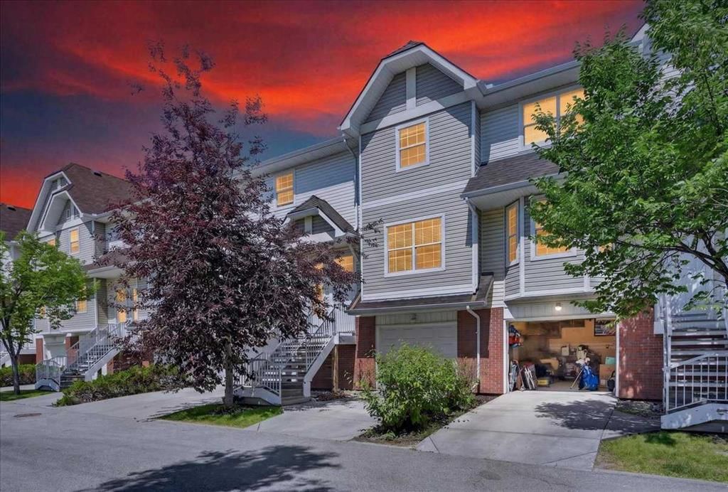 113 Tuscany Springs Gardens NW, Calgary — main listing photo