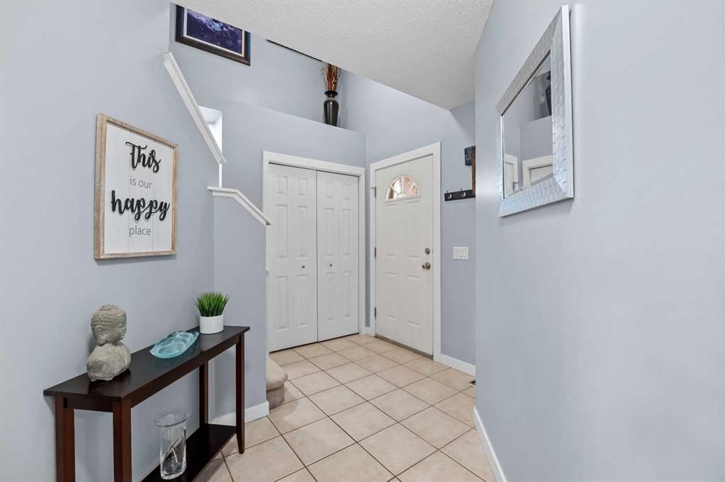 109 Hidden Valley Grove NW, Calgary — photo 3 of 47
