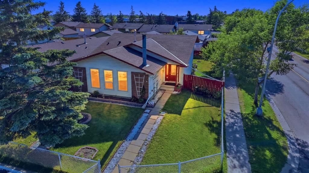 4 Fallswater Road NE, Calgary — main listing photo