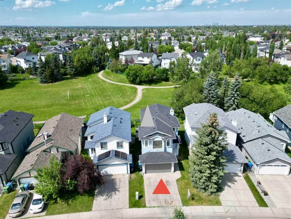 30 Somerside Manor SW, Calgary — recently sold home