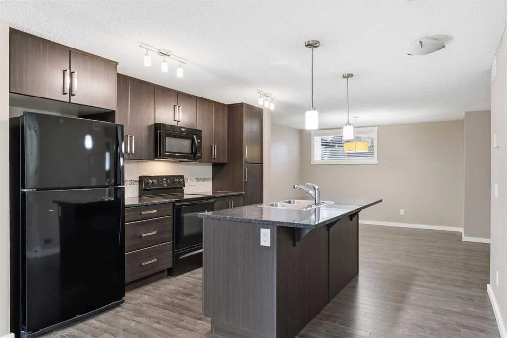 550 Mckenzie Towne Close SE, Calgary — photo 2 of 41