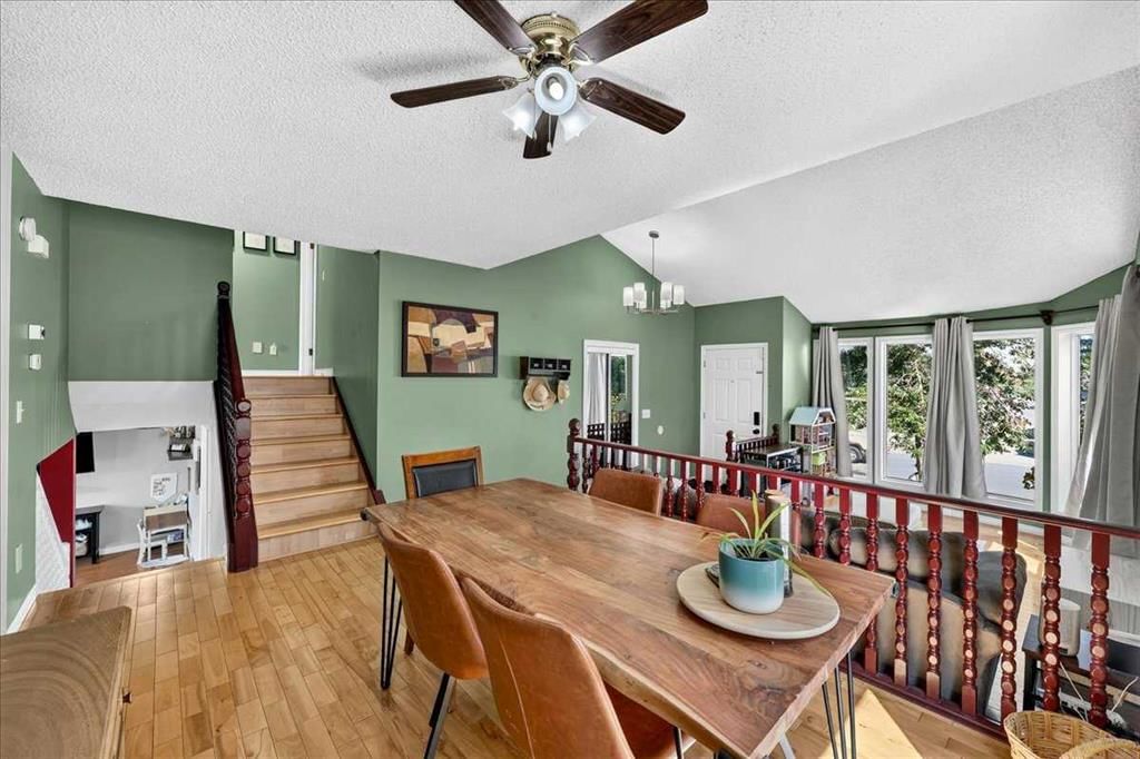 172 Whitehaven Road NE, Calgary — photo 5 of 44