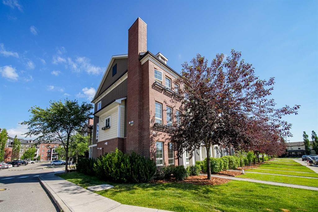 211 Copperpond Common SE, Calgary — main listing photo