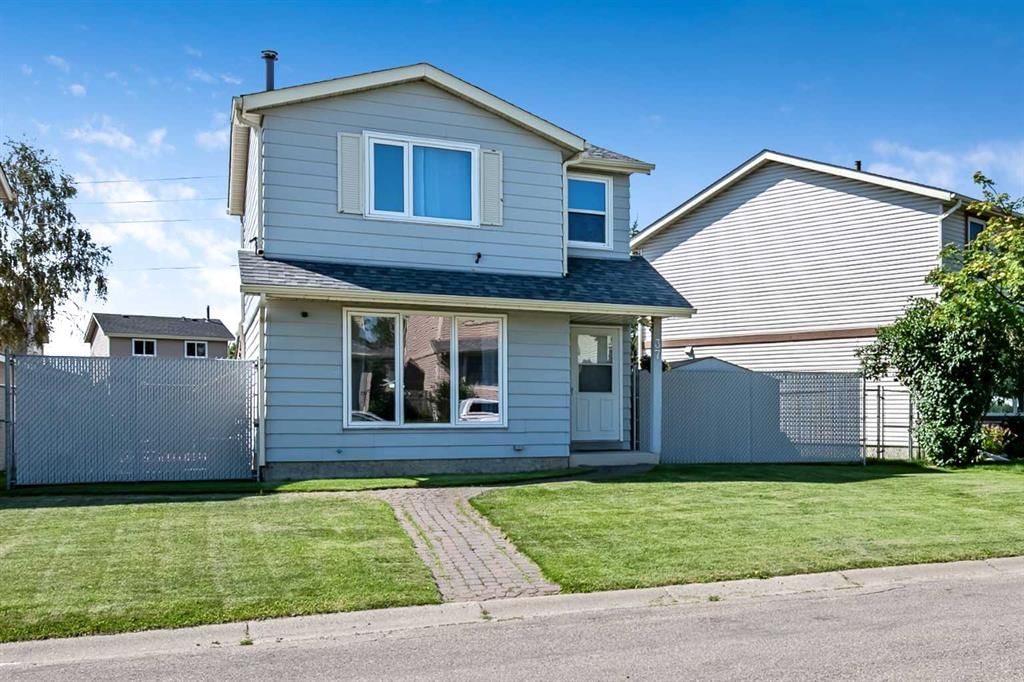 37 Erin Woods Place SE, Calgary — photo 2 of 48