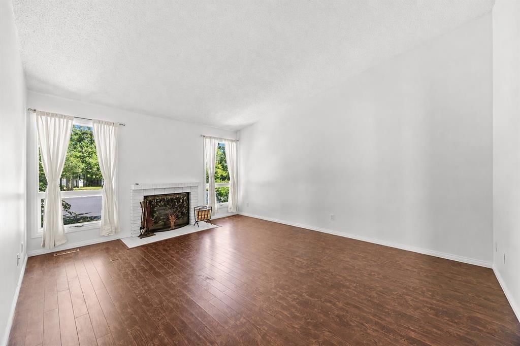 28 Templegreen Bay NE, Calgary — photo 3 of 30
