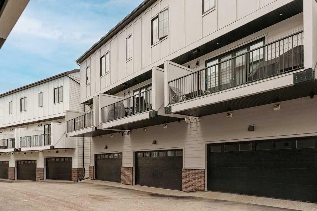 138 Discovery Drive SW, Calgary — photo 2 of 39