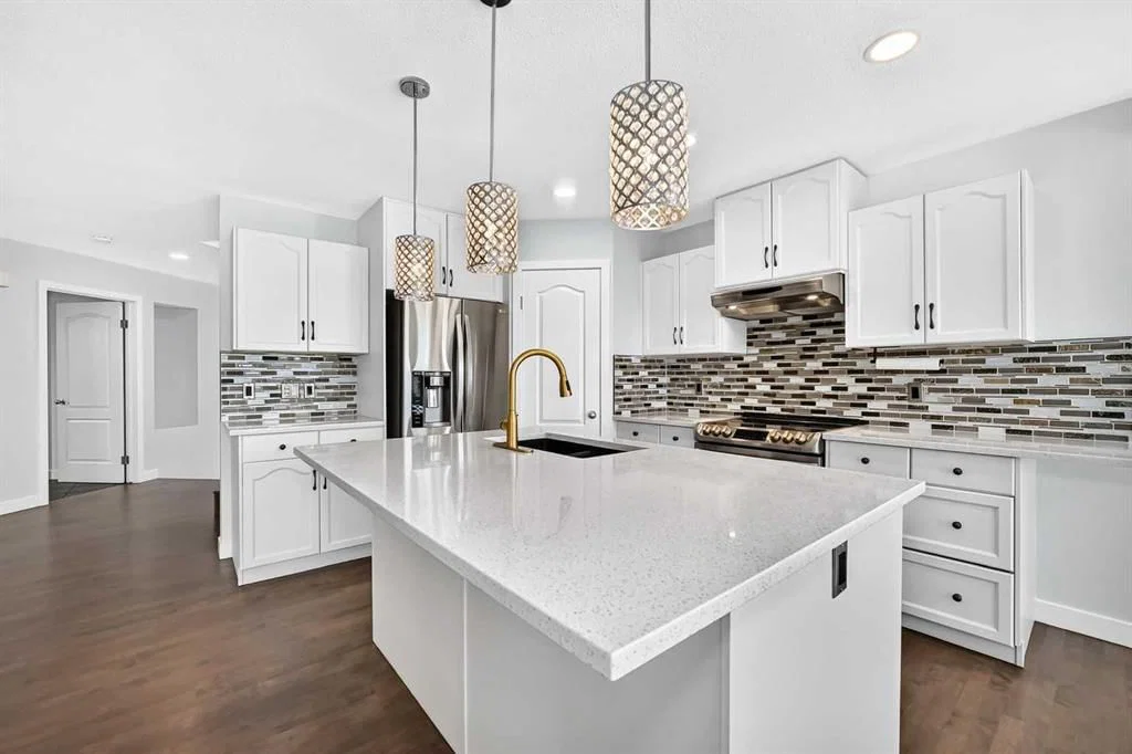 98 Panamount Villas NW, Calgary — photo 3 of 50