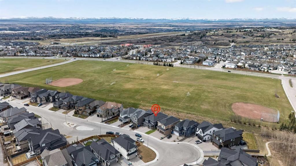 73 Rockyvale Green NW, Calgary — photo 4 of 50