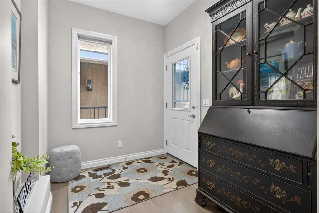 73 Rockyvale Green NW, Calgary — photo 5 of 50