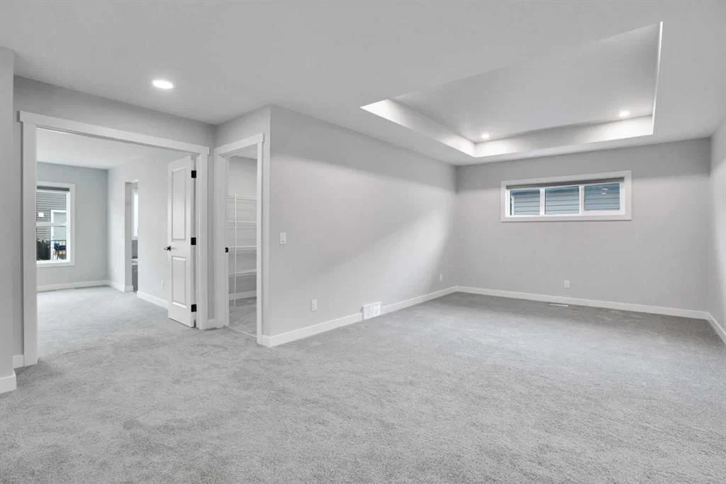 289 Ambleside Avenue NW, Calgary — photo 4 of 47