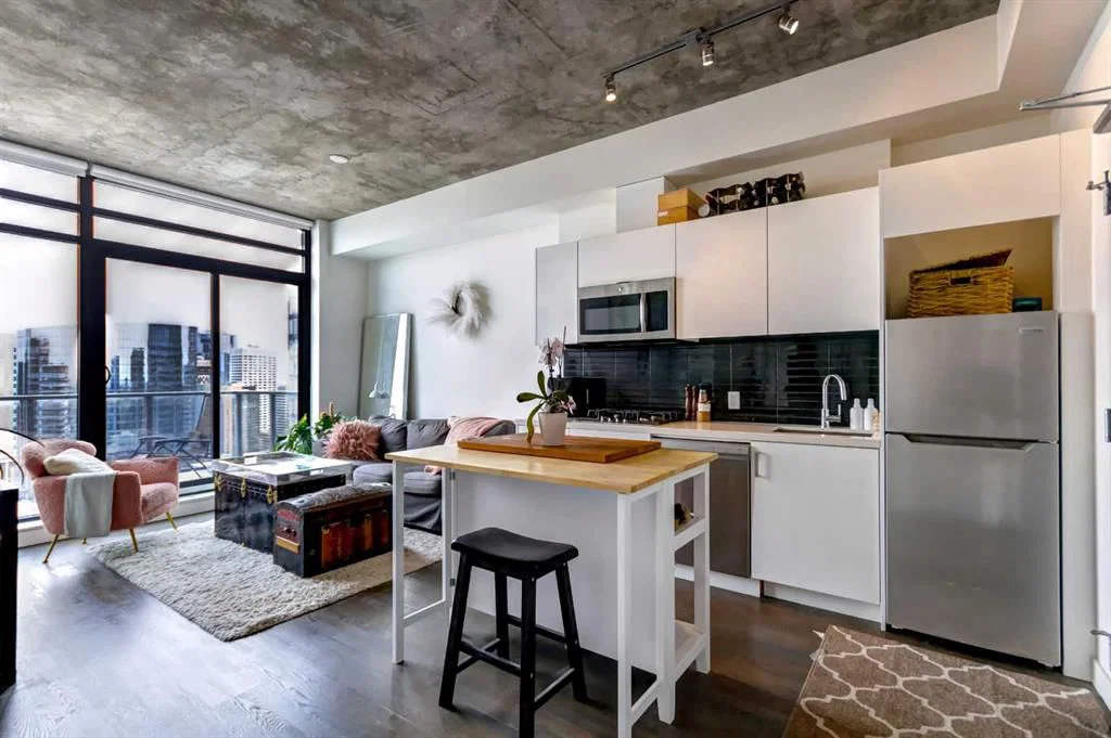 3004, 1010 6 Street SW, Calgary — main listing photo