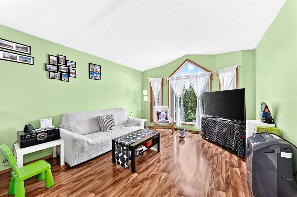 96 COVINGTON Court NE, Calgary — photo 3 of 48