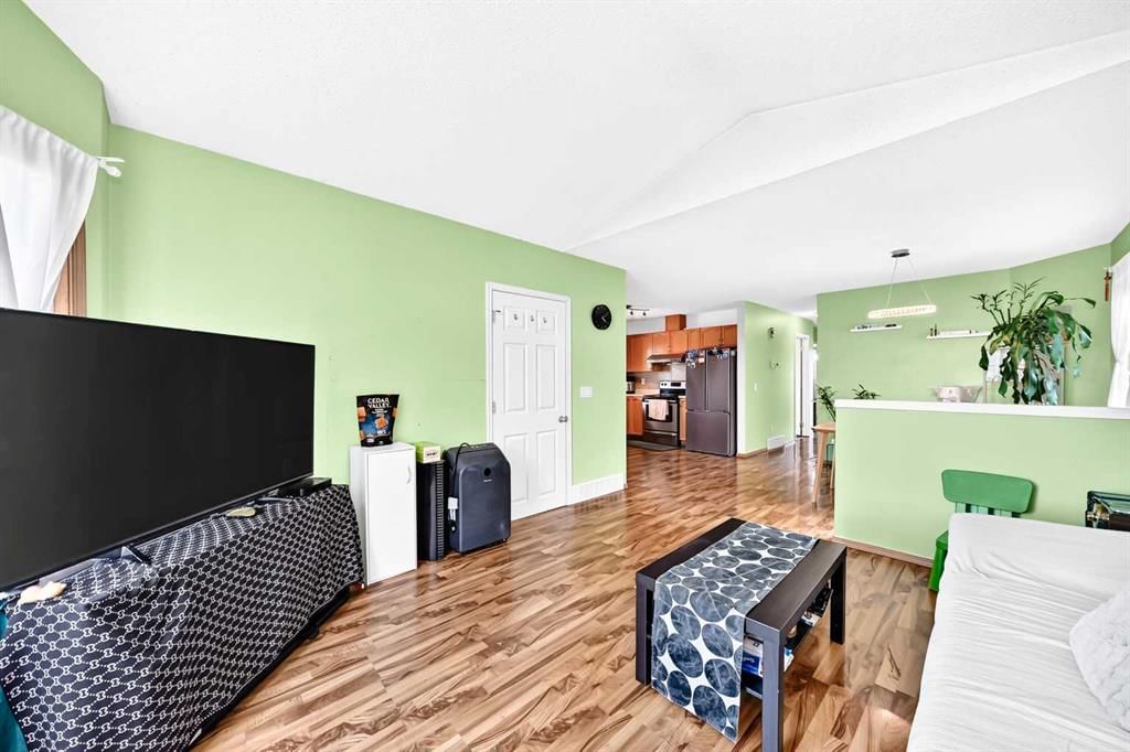 96 COVINGTON Court NE, Calgary — photo 5 of 48