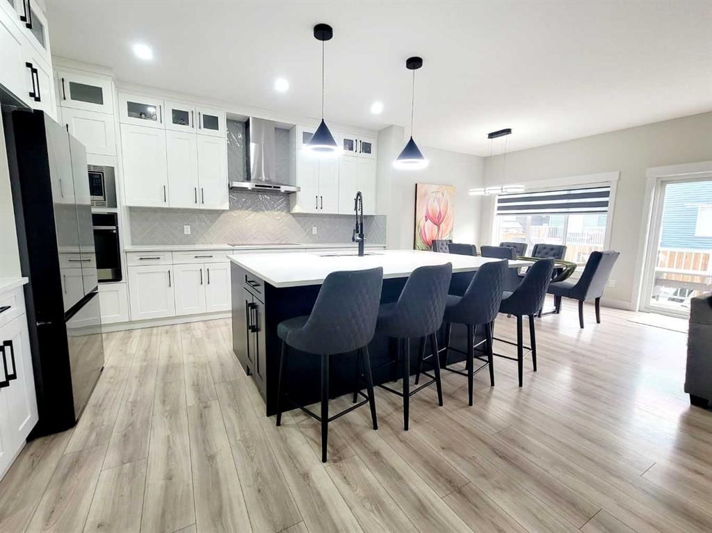 1435 Scarlett Ranch Boulevard, Carstairs — photo 3 of 35