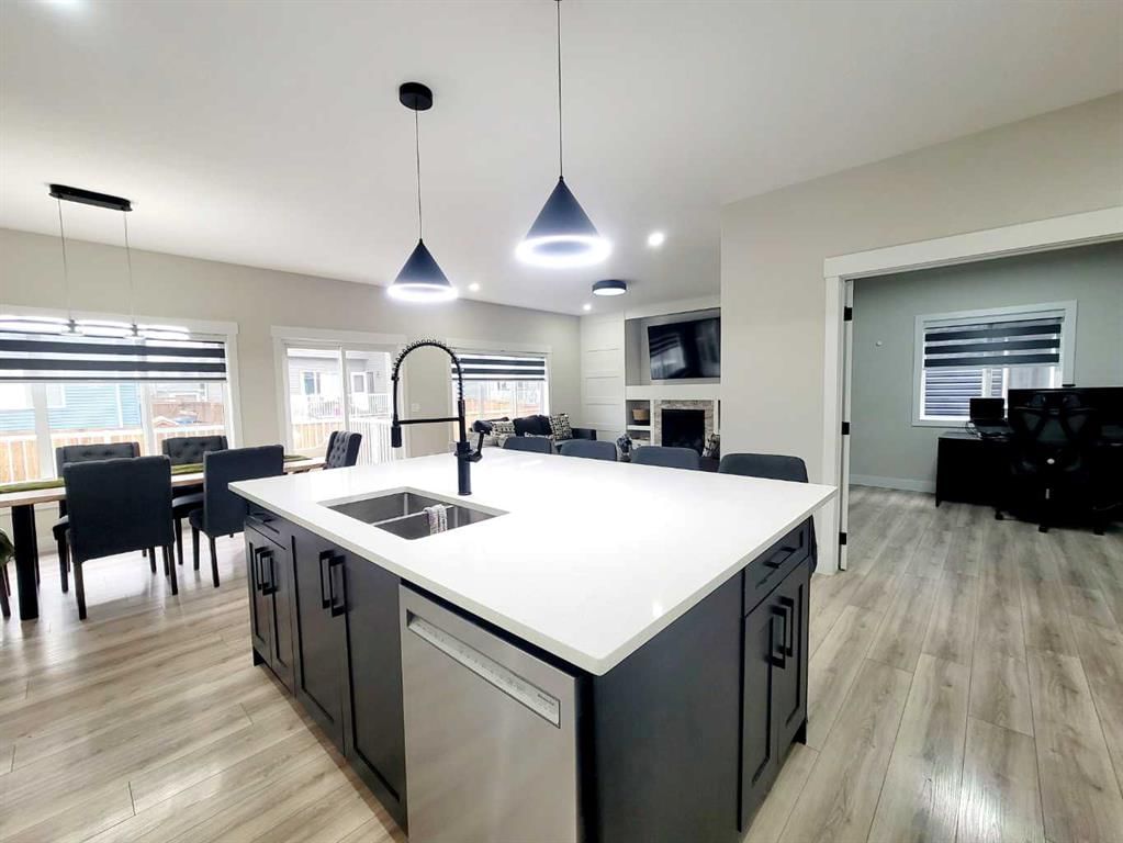 1435 Scarlett Ranch Boulevard, Carstairs — photo 5 of 35