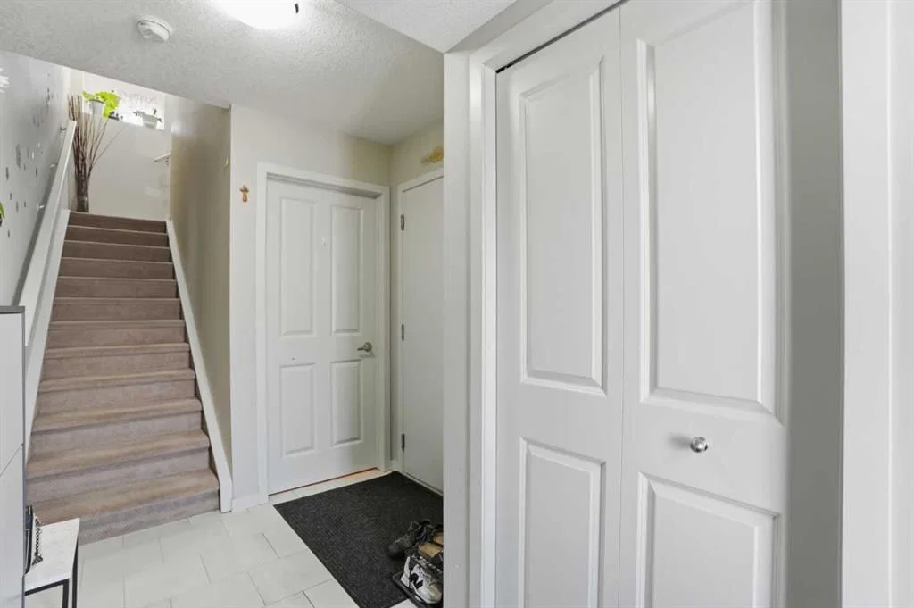 227 Copperpond Row SE, Calgary — photo 2 of 29