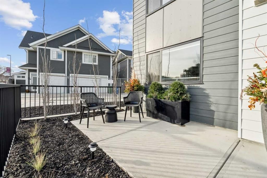 171 Dieppe Drive SW, Calgary — photo 3 of 30