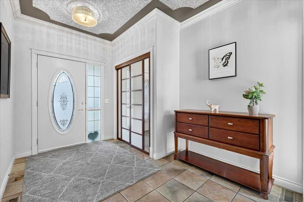 24, 100 Signature Way SW, Calgary — photo 2 of 45
