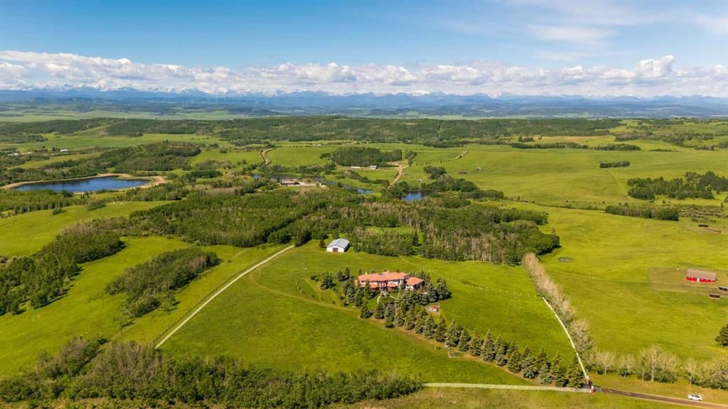 112067 292 Avenue W, Rural Foothills County — main listing photo