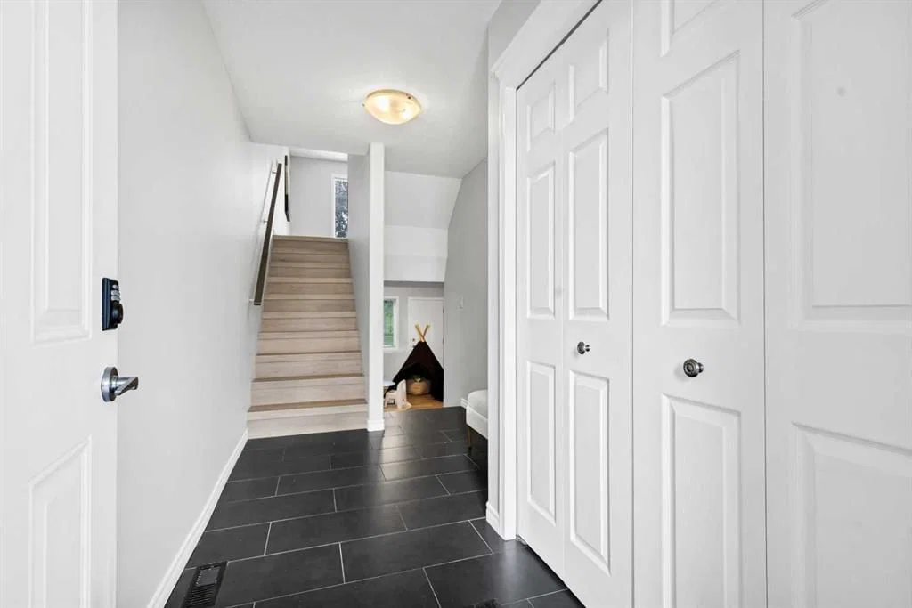 155 Prominence Heights SW, Calgary — photo 3 of 41