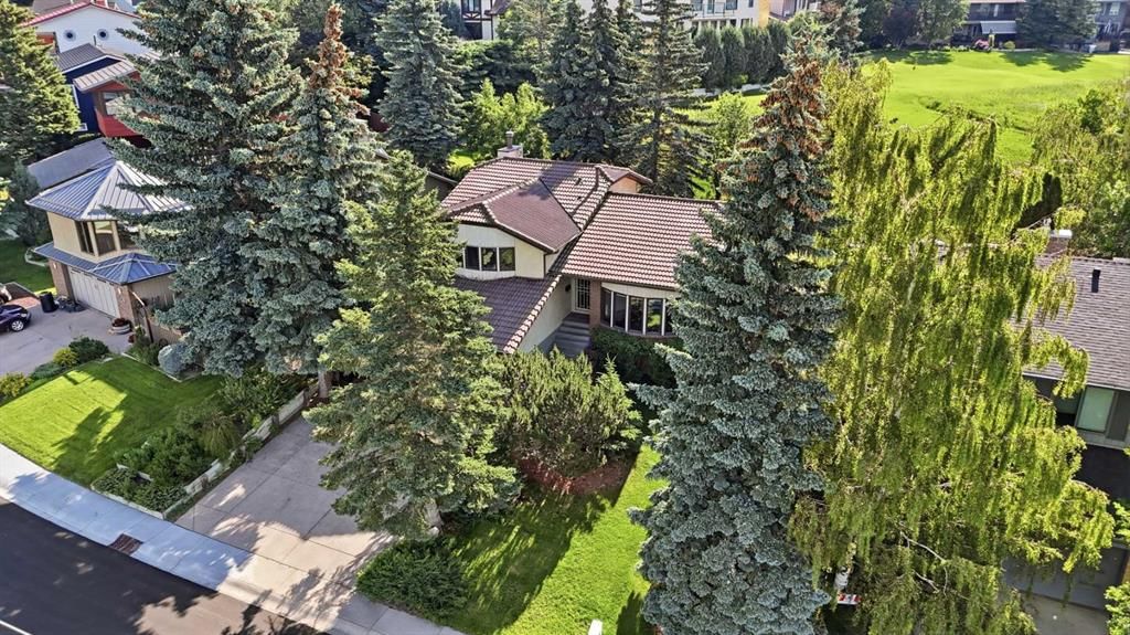 149 Edgehill Drive NW, Calgary — main listing photo