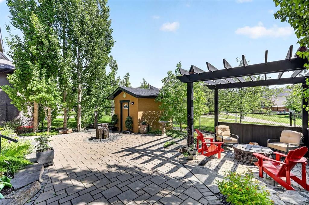 652 Quarry Way SE, Calgary — photo 5 of 50