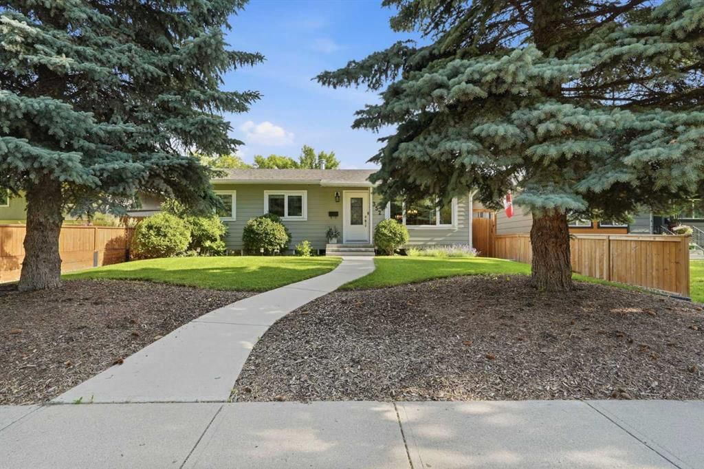 352 86 Avenue SE, Calgary — photo 3 of 48
