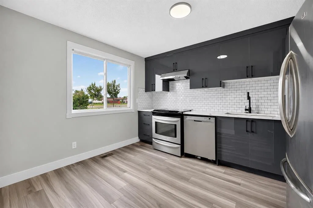 72, 3029 Rundleson Road NE, Calgary — photo 5 of 23