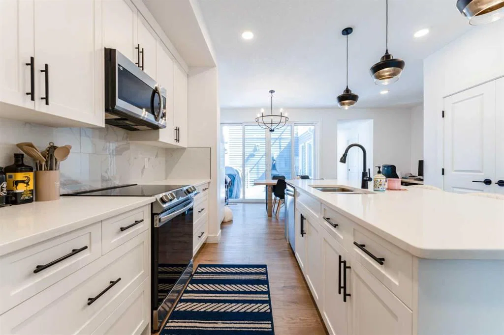 76 Lucas Boulevard NW, Calgary — photo 5 of 42