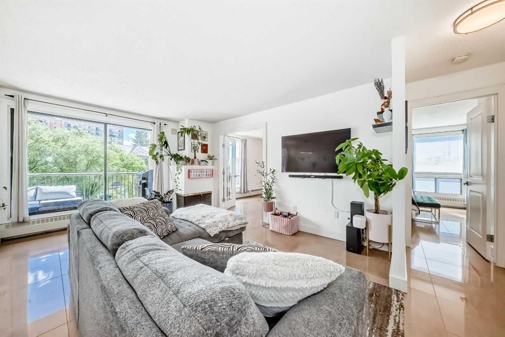 205, 1334 14 Avenue SW, Calgary — photo 3 of 24