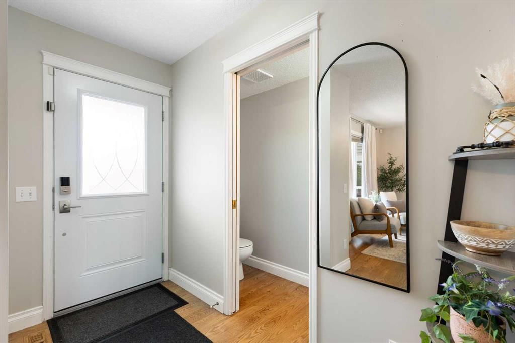 130 Tuscany Valley Drive NW, Calgary — photo 4 of 50