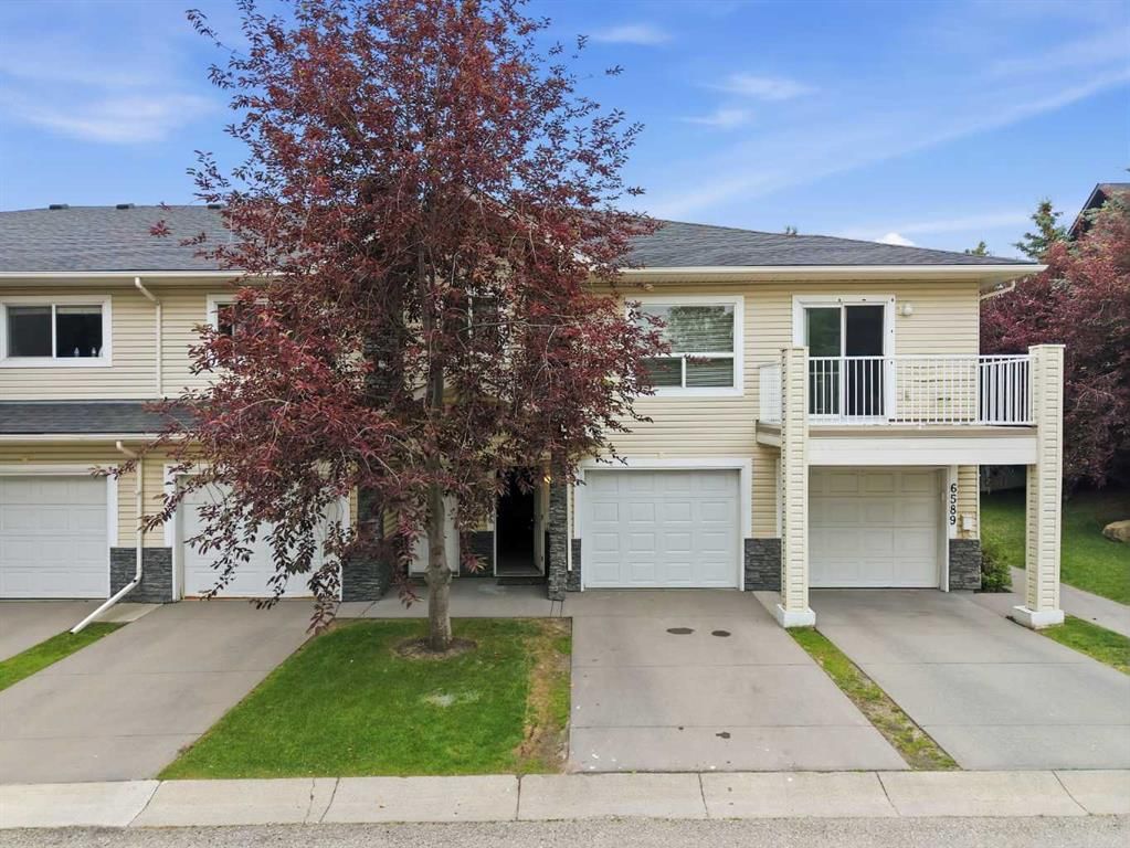 6591 Pinecliff Grove NE, Calgary — main listing photo