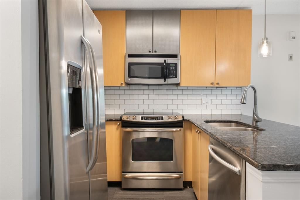120, 25 Richard Place SW, Calgary — photo 3 of 40