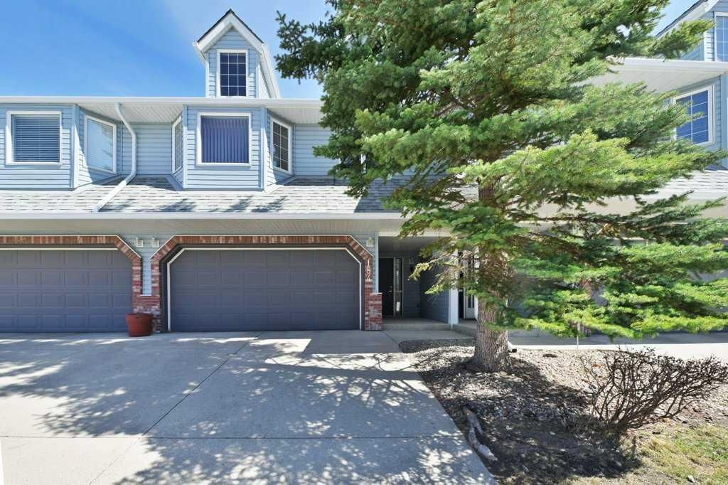 184 Valley Ridge Heights NW, Calgary — main listing photo