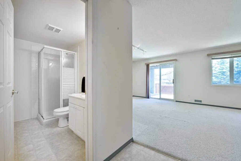 184 Valley Ridge Heights NW, Calgary — photo 4 of 35