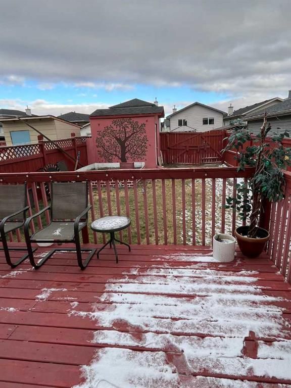 50 Tarawood Lane NE, Calgary — photo 3 of 43