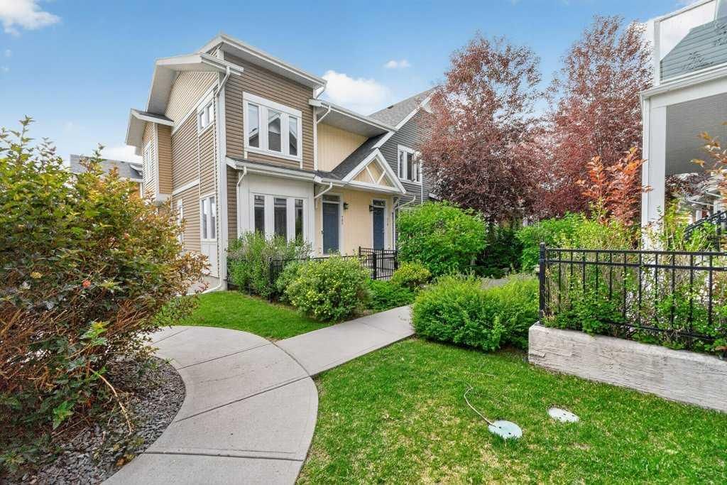 721 Auburn Bay Square SE, Calgary — photo 4 of 48