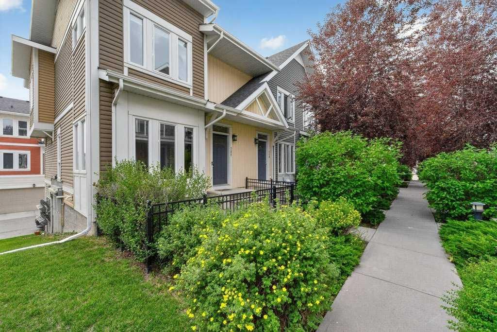 721 Auburn Bay Square SE, Calgary — photo 5 of 48