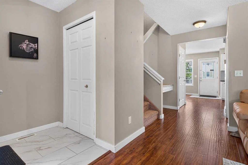 118 Royal Birch Villas NW, Calgary — photo 2 of 35