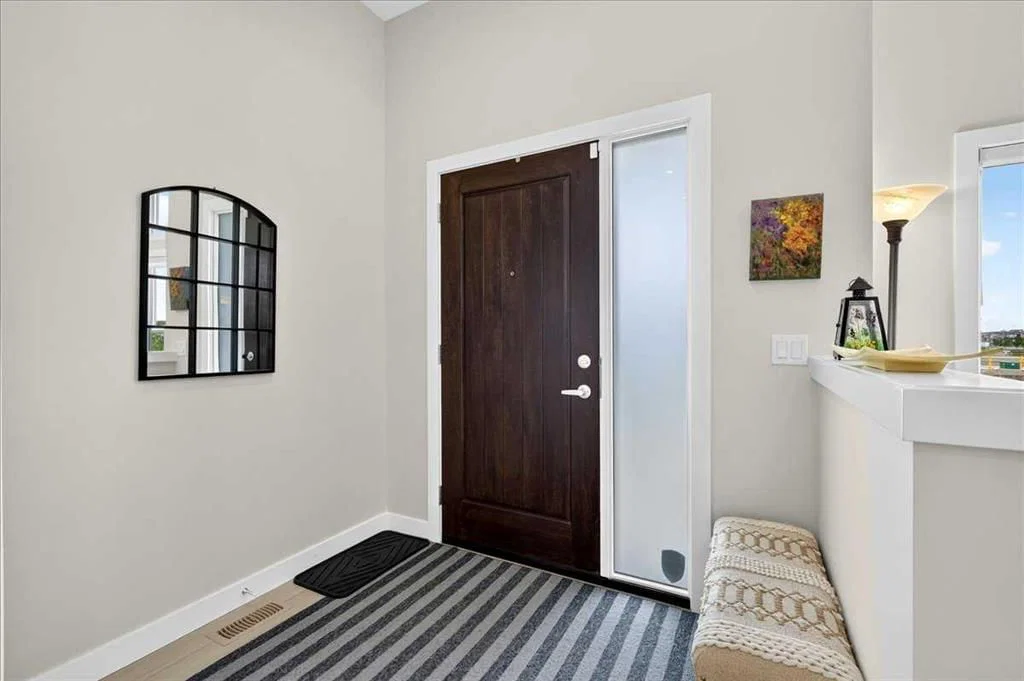 1066 Creekside Boulevard SW, Calgary — photo 3 of 47
