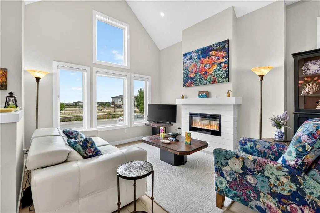 1066 Creekside Boulevard SW, Calgary — photo 5 of 47