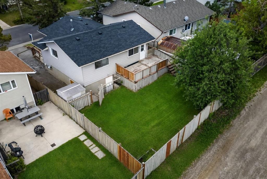 304 Beddington Circle NE, Calgary — photo 5 of 50