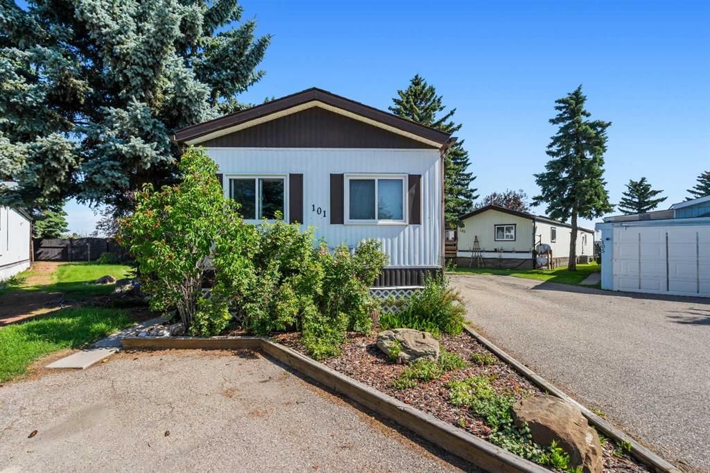 101 Burroughs Place NE, Calgary — main listing photo