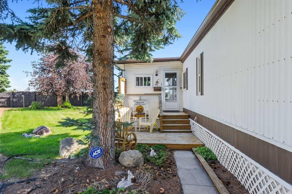 101 Burroughs Place NE, Calgary — photo 3 of 25