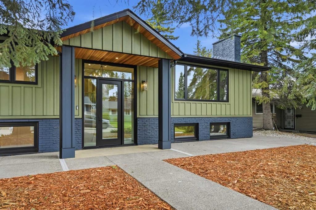 1132 Lake Sylvan Place SE, Calgary — main listing photo
