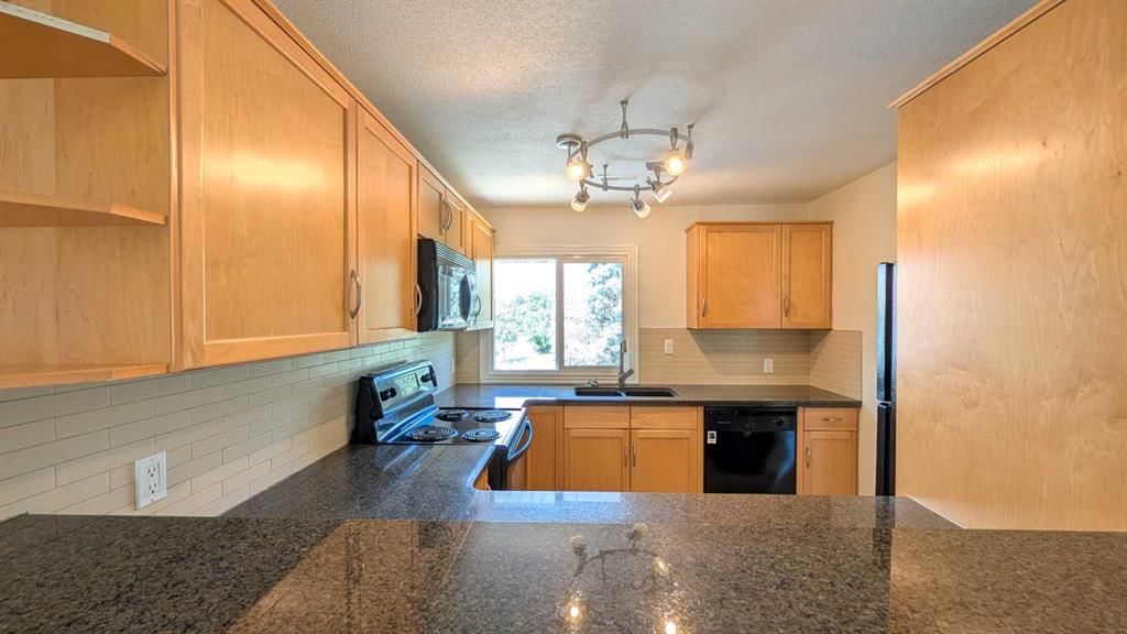 277, 86 Glamis Green SW, Calgary — photo 5 of 25