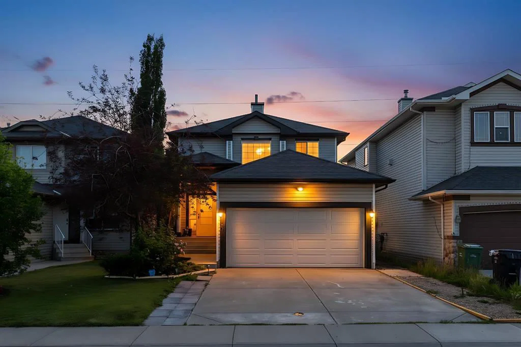167 Valley Crest Close NW, Calgary — main listing photo