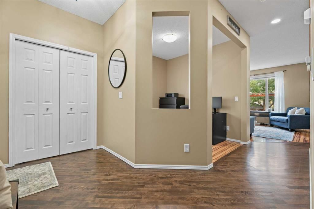 266 Cranwell Bay SE, Calgary — photo 4 of 46